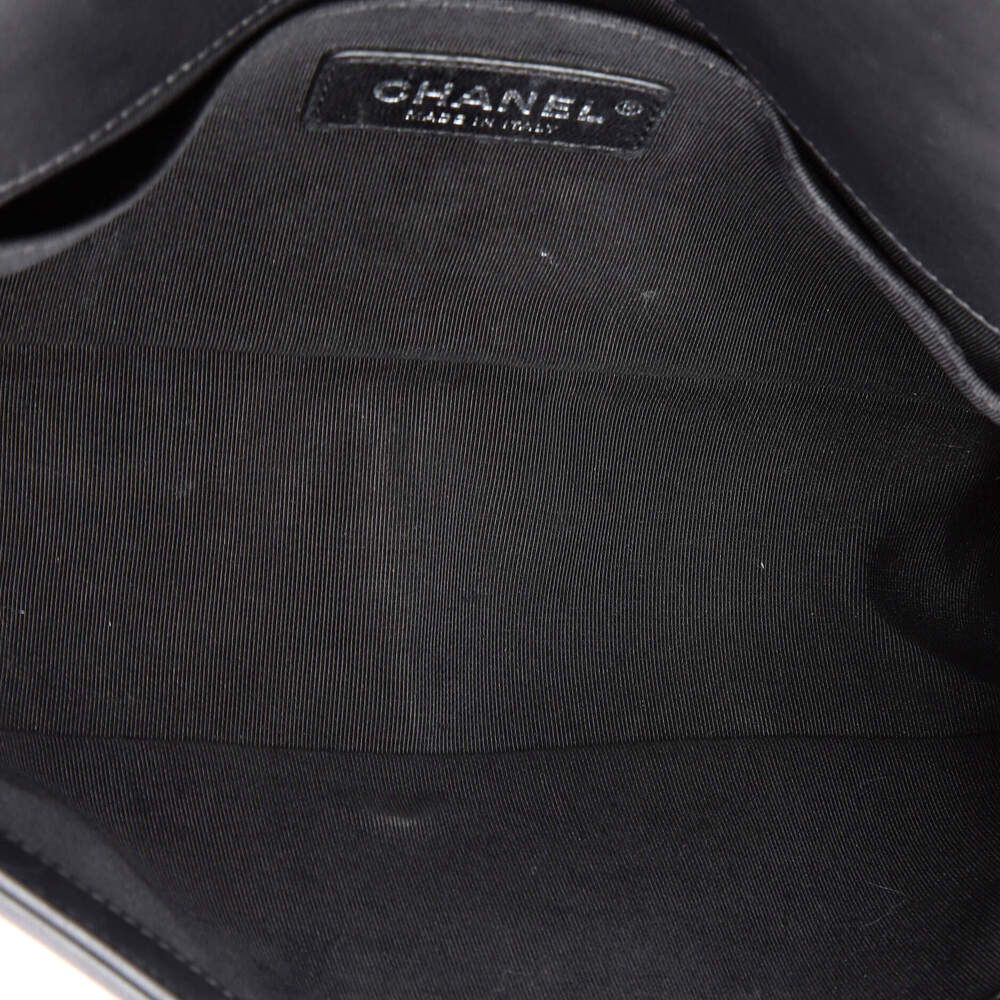 Chanel Boy Flap Bag Quilted Lambskin #233855C44B - Picture 5 of 8